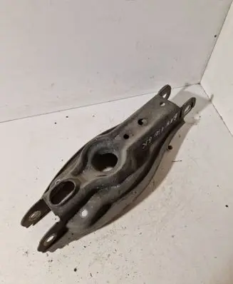 Rear control arm