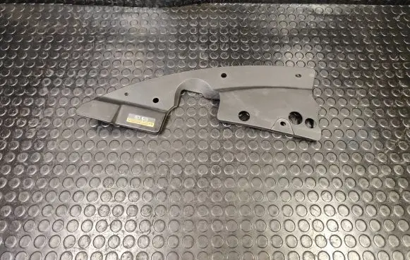 Nissan Murano Z51 Radiator trim 625811AA0A