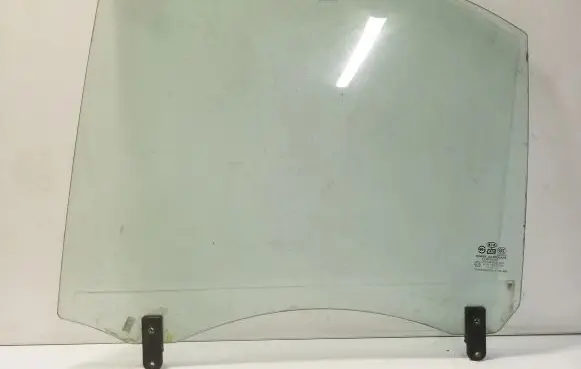 KIA Sorento Rear door window glass 43R000382 E000008