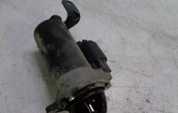 Opel Vectra B Starter motor 