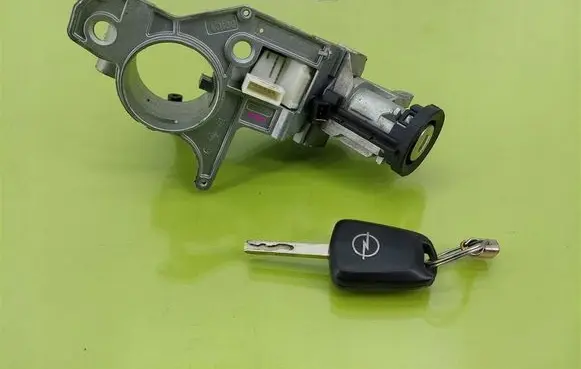 Opel Astra L Ignition lock 2421430