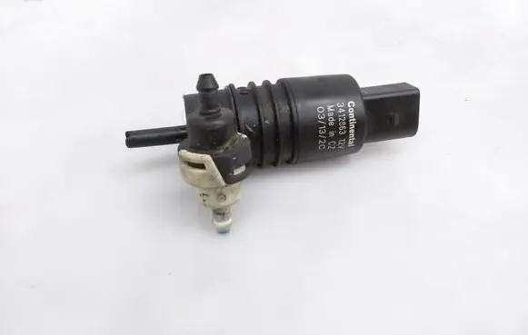 Honda CR-V Windscreen/windshield washer pump 3412863