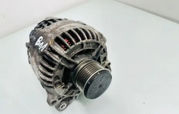 Volkswagen Touran II Generator/alternator 03L903023 0124525187