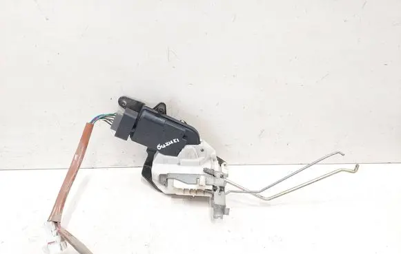 Suzuki Liana Front door lock B08SPLL