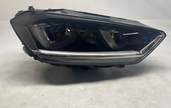 Volkswagen Golf Sportsvan Headlight/headlamp 517941034B
