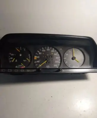 Mercedes-Benz 190 W201 Speedometer (instrument cluster) 87001169