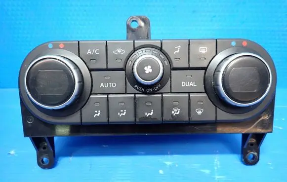 Nissan Qashqai Climate control unit 27500BB50A C2225