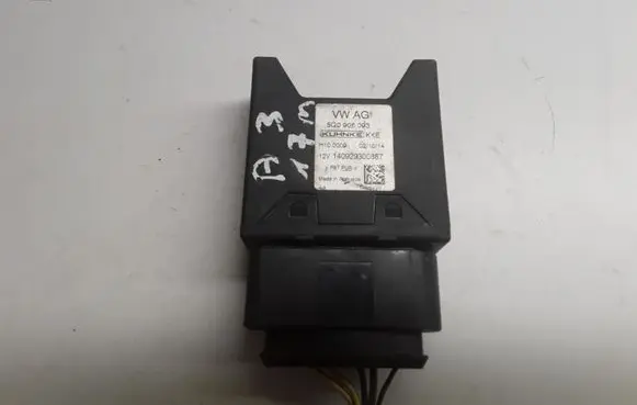 Volkswagen Golf VII Fuel injection pump control unit/module 5Q0906093 140929300887