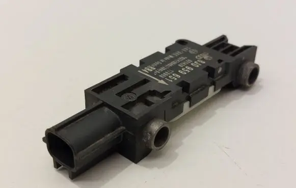 Audi A3 S3 8P Airbag deployment crash/impact sensor 8J0959651