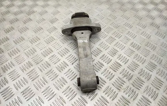 Hyundai Tucson TL Engine mount bracket 21950D3200