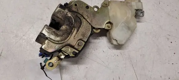 Nissan Almera N16 Front door lock 8055231U66 89A542