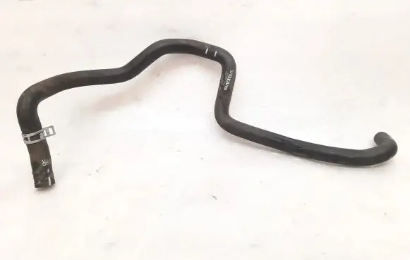 Volvo XC90 Engine coolant pipe/hose