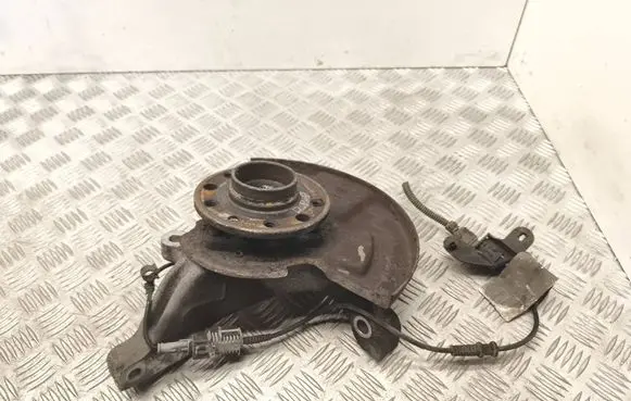 Opel Signum Front wheel hub 