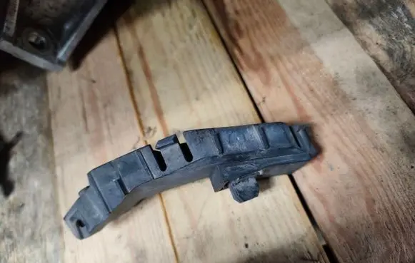 Honda Civic Front bumper mounting bracket