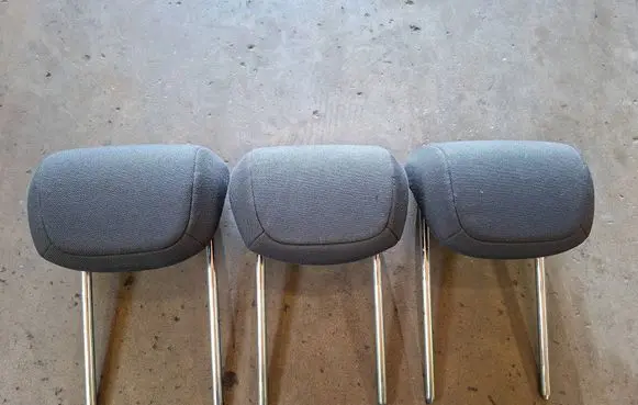 Opel Corsa D Rear seat headrest 