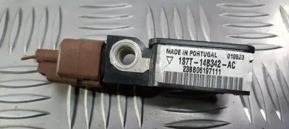 Ford Mondeo Mk III Airbag deployment crash/impact sensor 1s7t14b342ac 1s7t-14b342-ac
