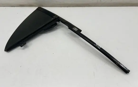 Mercedes-Benz CLA C118 X118 Rear vent window glass A11873000