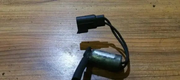 Ford Scorpio Turbo solenoid valve 90GB9C915AA 90gb-9c915-aa