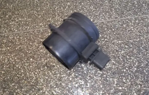 Chrysler 300 - 300C Mass air flow meter 0281002656