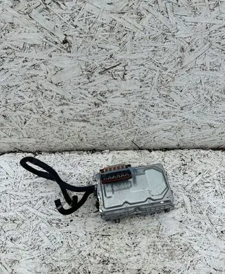 Toyota RAV 4 (XA50) Voltage converter inverter 