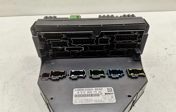 Mercedes-Benz SLK AMG R172 Fuse module A2129007324