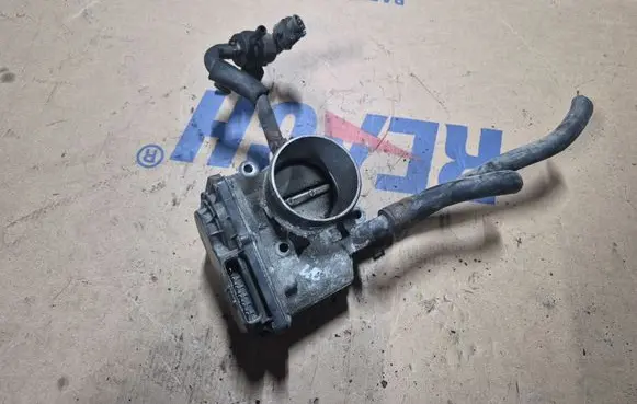 Hyundai i30 Throttle valve 351002B300 53015P17