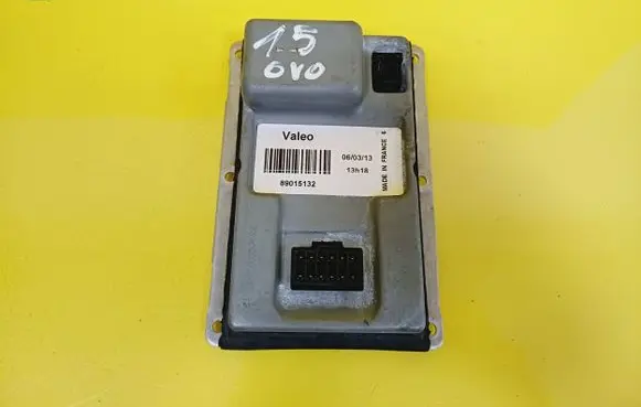 Audi A4 S4 B6 8E 8H Headlight ballast module Xenon 73010137N 89015132