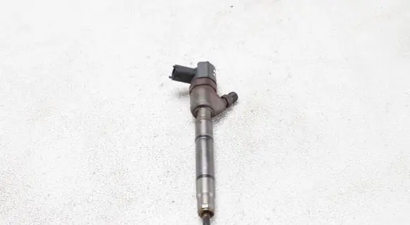 KIA Ceed Fuel injector 338002A900