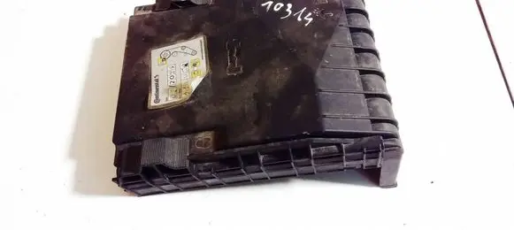 Volkswagen PASSAT B6 Fuse box cover 1k0937132f 1k0.937.132f