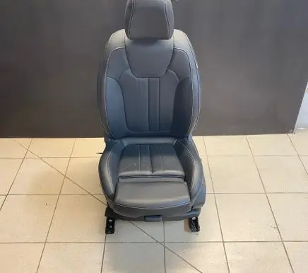 Opel Grandland X Front driver seat 1550562X 1650290