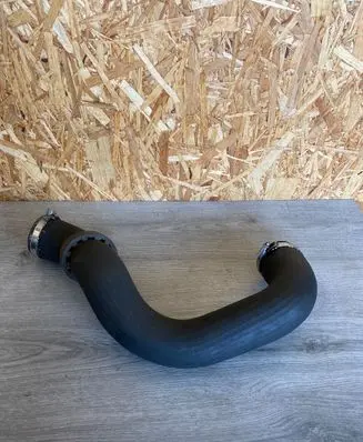 Volkswagen Transporter - Caravelle T5 Intercooler hose/pipe 7E0145980
