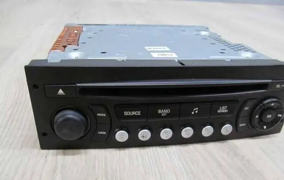 Peugeot Expert Radio/CD/DVD/GPS head unit 96643697XT 39736