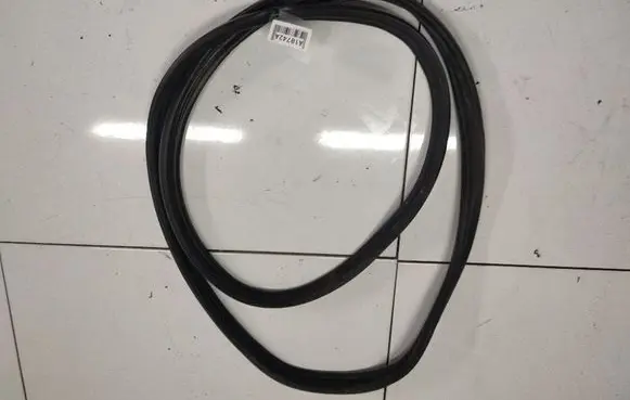 Mitsubishi Lancer X Trunk rubber seal (body) 