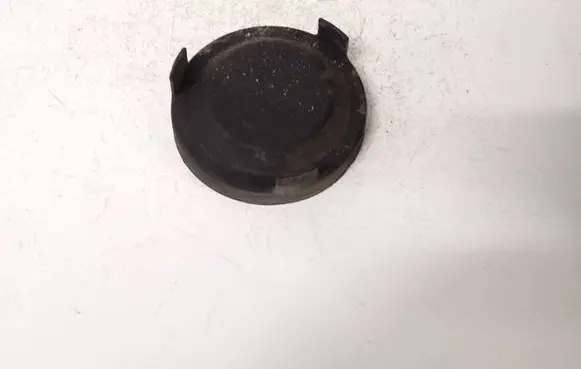 Volvo S40, V40 Headlight/headlamp dust cover 147969