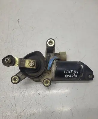 Subaru Impreza I Wiper motor 62282S