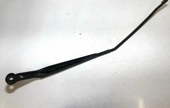 Front wiper blade arm