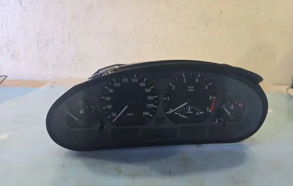 BMW 3 E46 Speedometer (instrument cluster) 8386092
