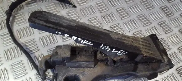 Volkswagen Touran I Accelerator throttle pedal 6PV00874600 1T2721608F