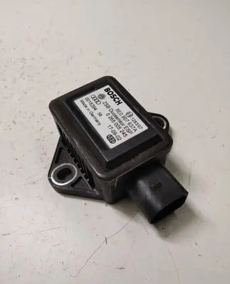 Audi A4 S4 B6 8E 8H ESP acceleration yaw rate sensor 8E0907637A 0265005245 0018394