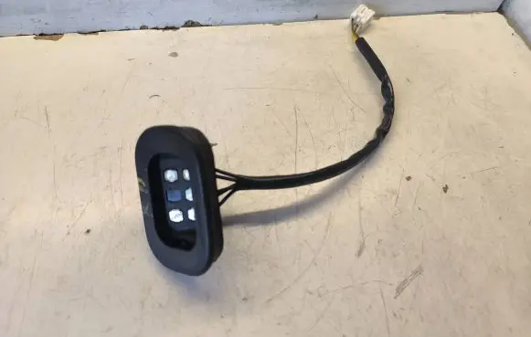 Opel Vivaro Sliding door contact joint 