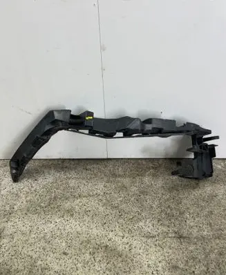 Seat Leon (5F) Headlight/headlamp mounting bracket 5F0807571C