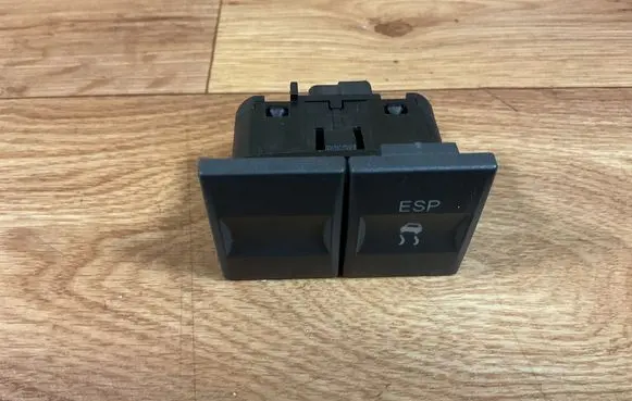 Ford Mondeo Mk III ESP (stability program) switch 5s7T2C418AA