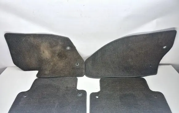 Volvo XC70 Car floor mat set 9193972