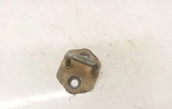 Toyota Avensis T250 Front door lock loop/hook striker 