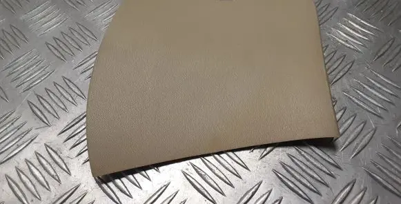 (D)pillar trim (top)