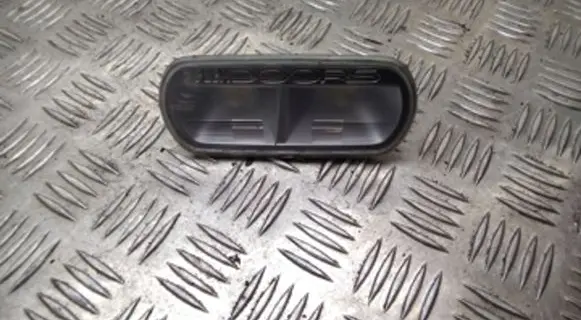 Opel Meriva B Rear door interior light 13306021