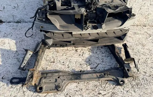 Renault Talisman Radiator support slam panel