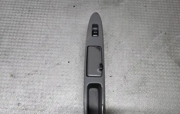 Toyota Avensis Verso Electric window control switch 747427244100