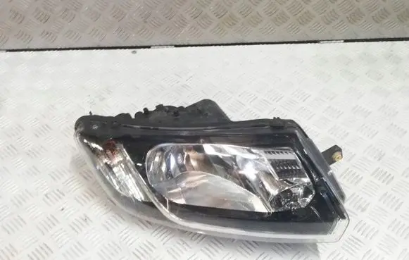 Dacia Sandero Headlight/headlamp