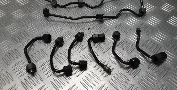 Mercedes-Benz R W251 Fuel injector supply line/pipe 